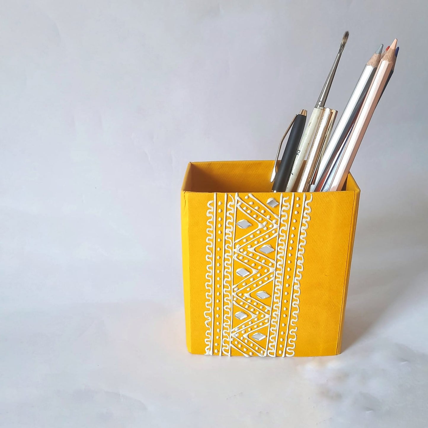 Handmade Ethnic Lippan Art Pen Stands