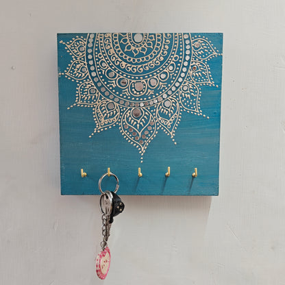 Traditional Lippan Art Wall-Mount Key Holder