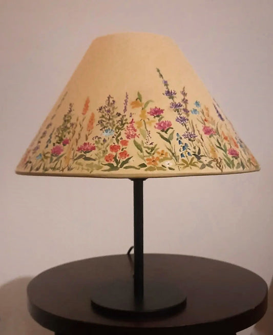 hand-drawn artistic table lamp by navavihan