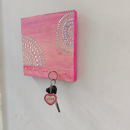 Traditional Lippan Art Wall-Mount Key Holder
