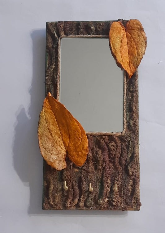 decorative-handcrafted-mirror-with-keyholders-in-wood-free-paper-pulp